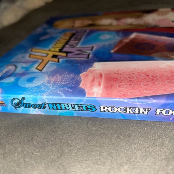 SOLD Hannah Montana: Sweet Niblets Cook / Recipe Book 2008 Vintage Disney Channe - Picture 3 of 7